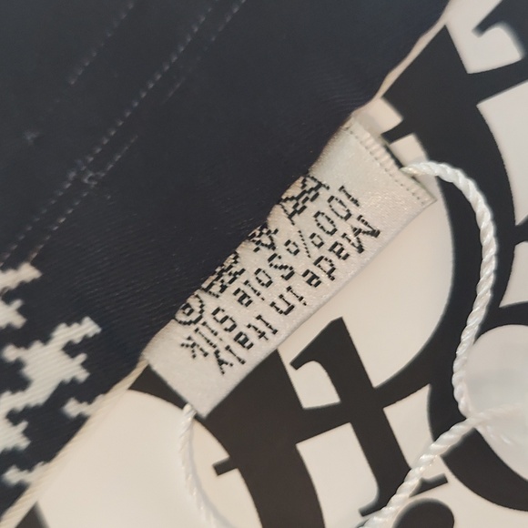 Dior Authentic 100% Silk Twilly with unbranded Beltbag and Chain - Picture 11 of 16